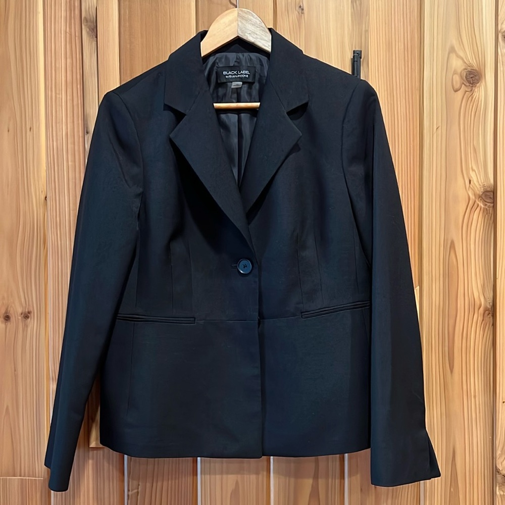 Black Label by Evan Picone Suit with blazer and pants